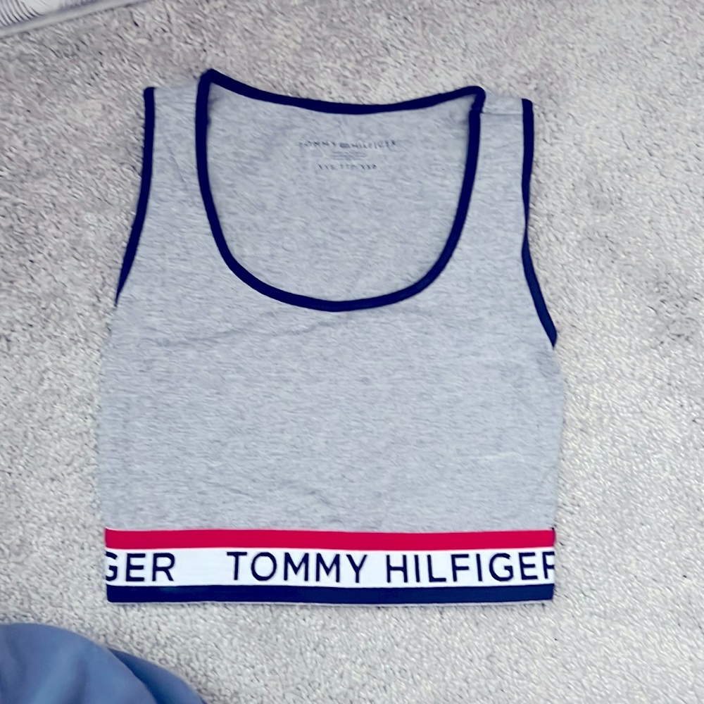Tommy hillfiger sports bra